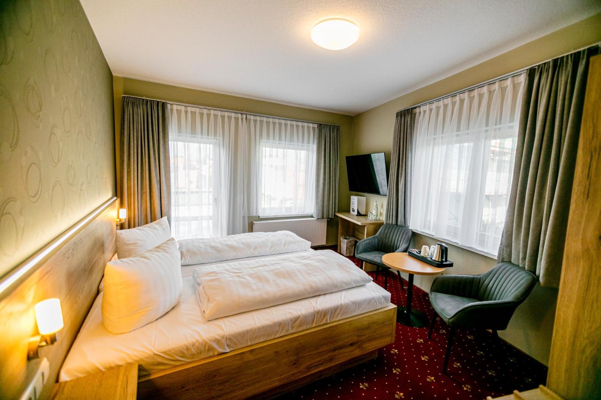 Hotel Zum Goldenen Loewen Peitz Εξωτερικό φωτογραφία