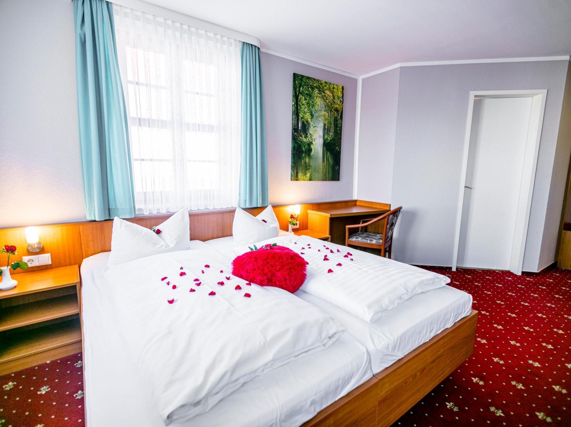 Hotel Zum Goldenen Loewen Peitz Εξωτερικό φωτογραφία
